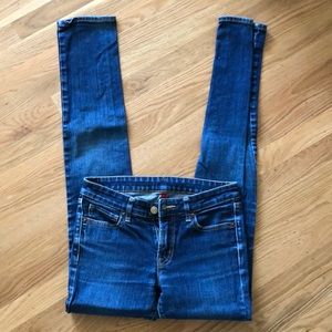 🌶 5 for $20: Uniqlo skinny jeans